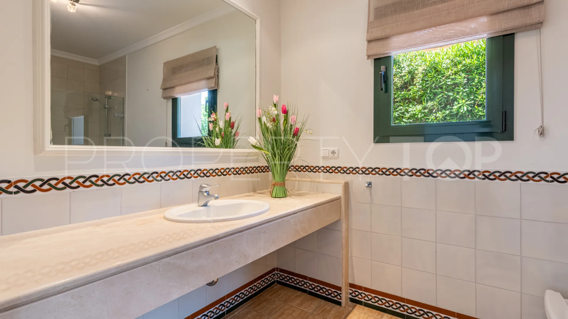 Villa with 4 bedrooms for sale in Zona F
