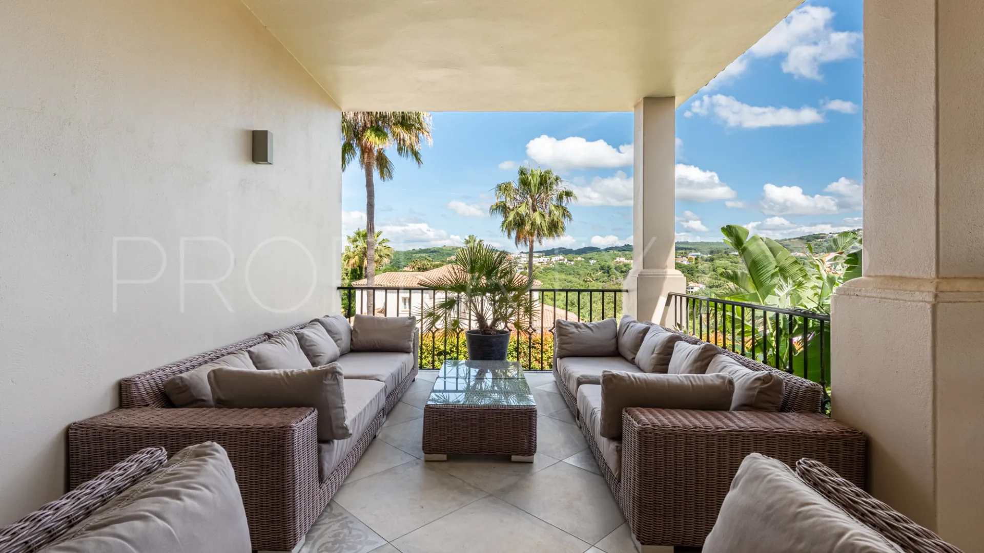 Villa with 4 bedrooms for sale in Zona F