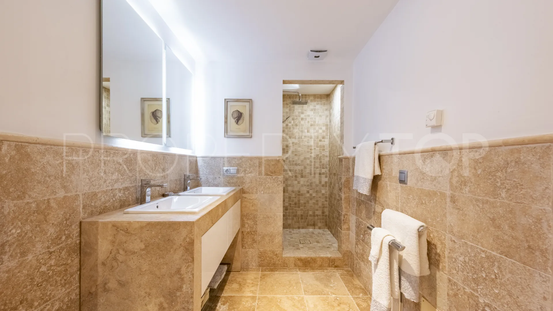 For sale villa in Zona B
