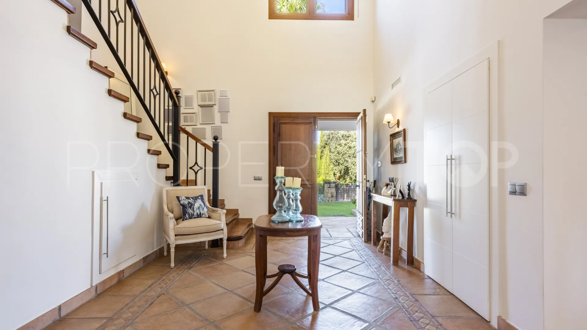 For sale villa in Zona B