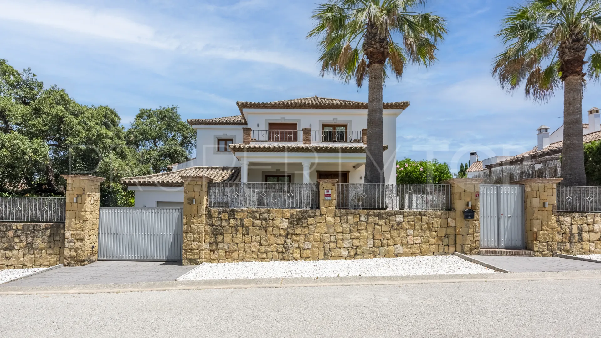 For sale villa in Zona B