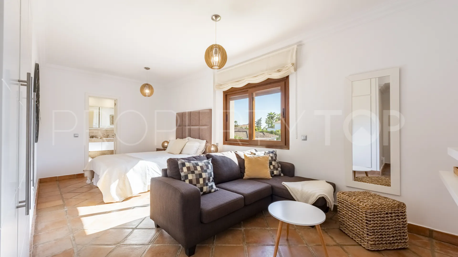 For sale villa in Zona B