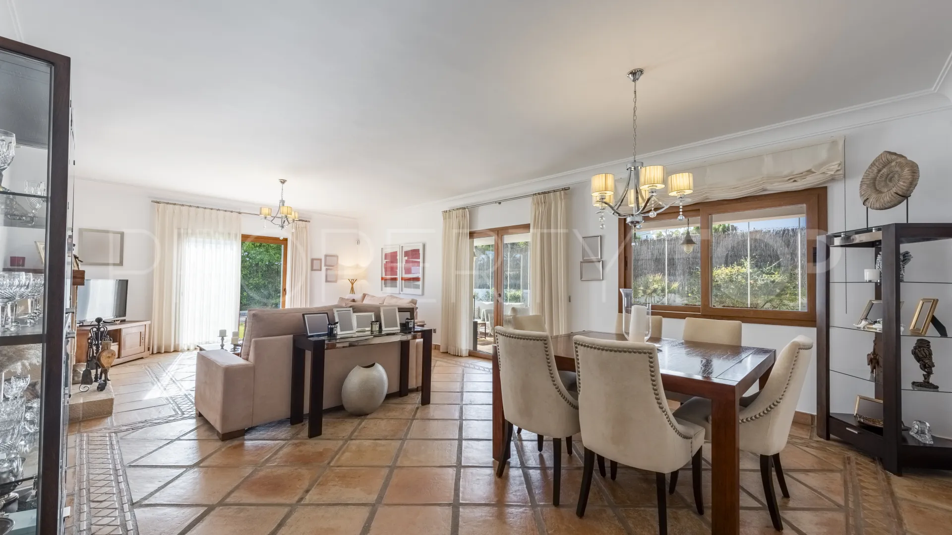 For sale villa in Zona B