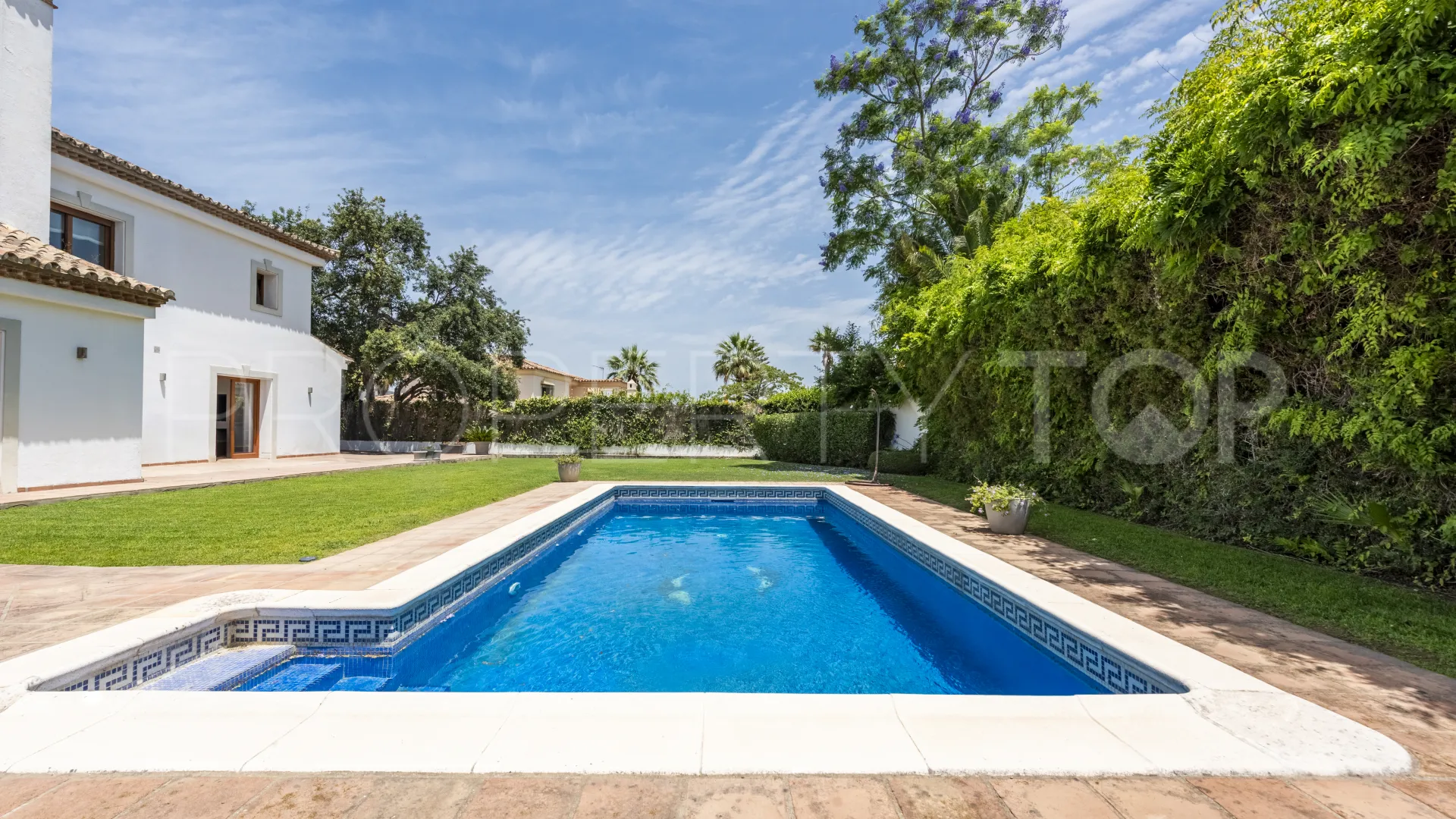 For sale villa in Zona B