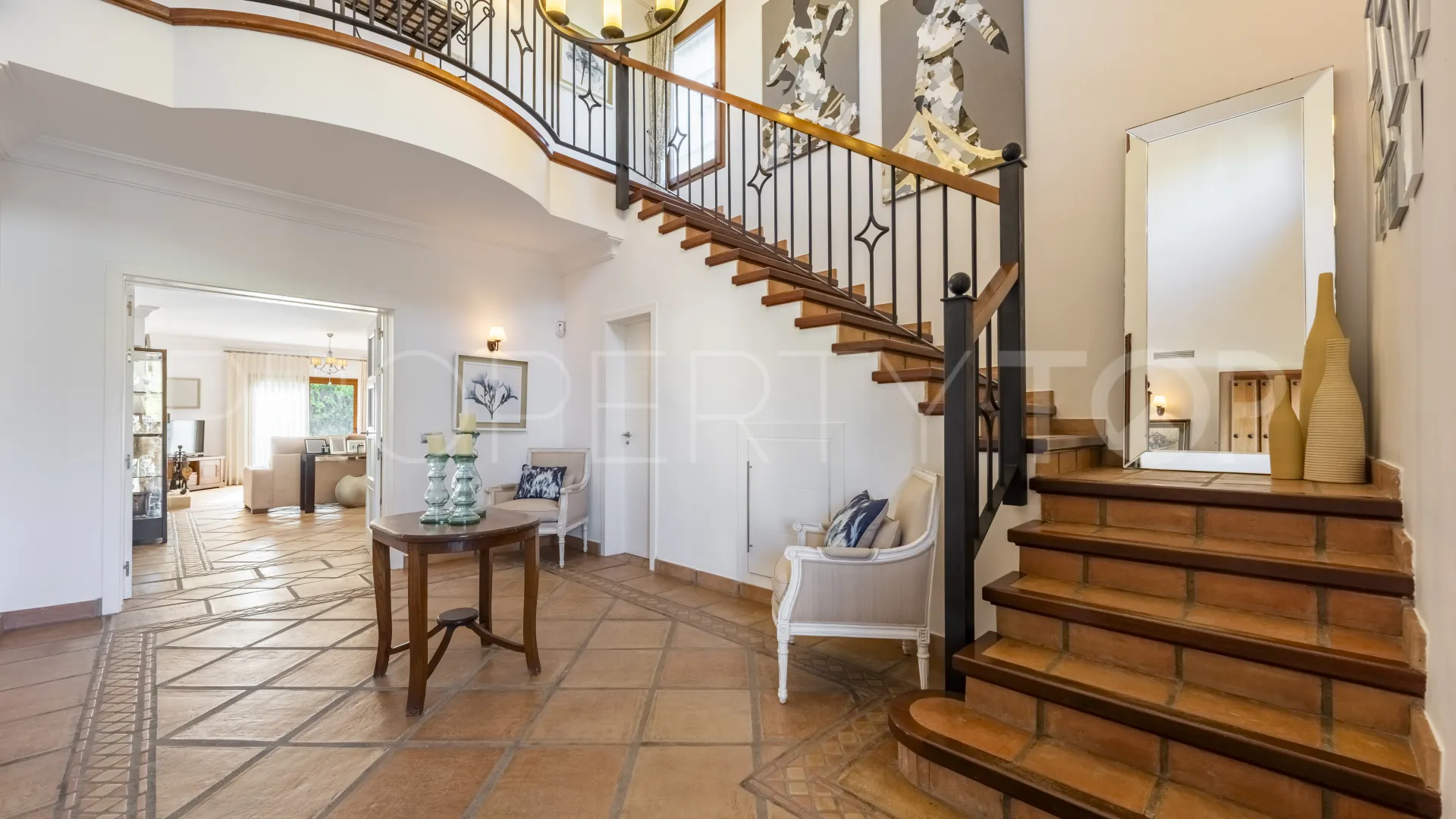 For sale villa in Zona B