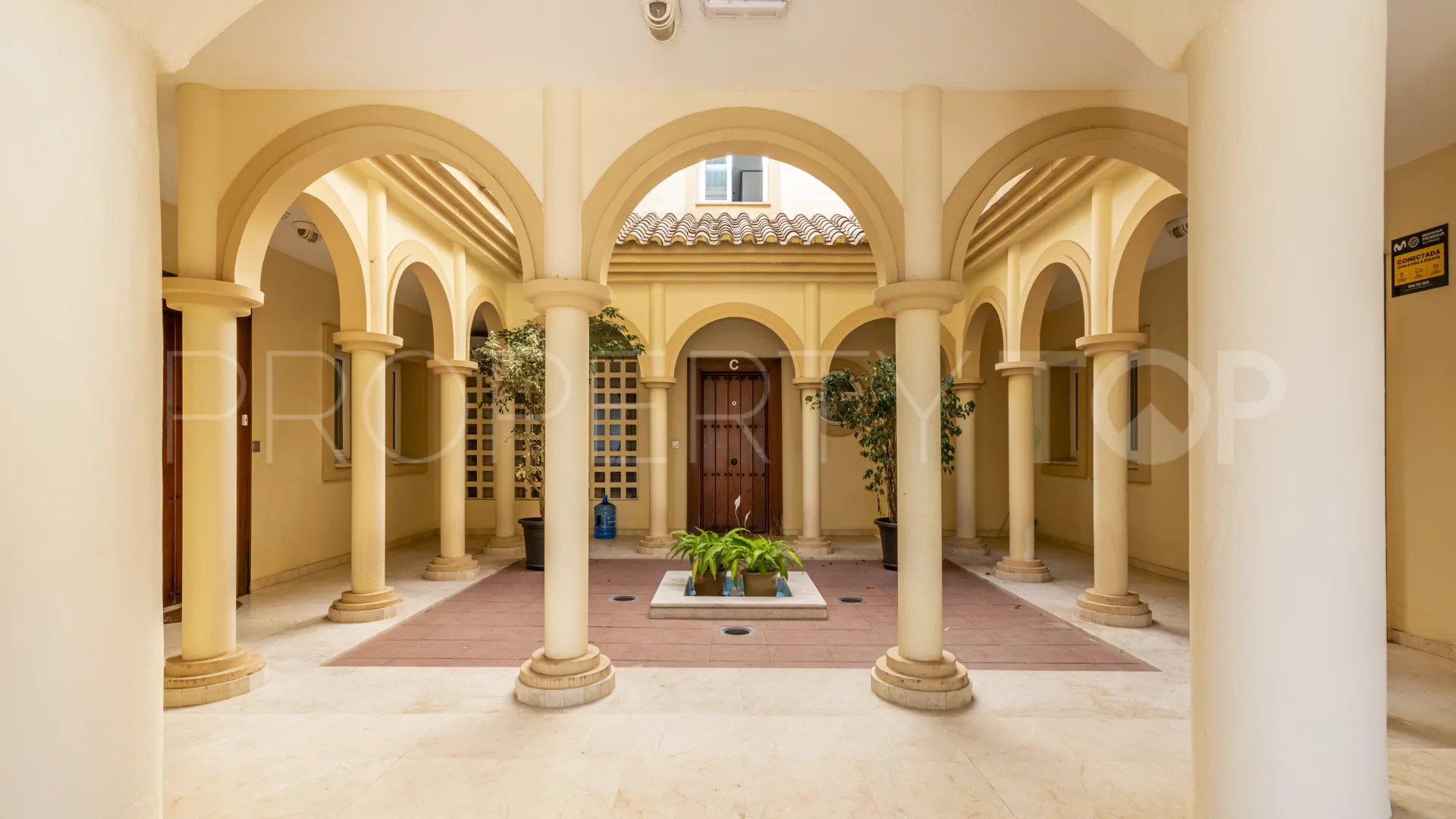 Apartamento de 3 dormitorios a la venta en San Roque Club