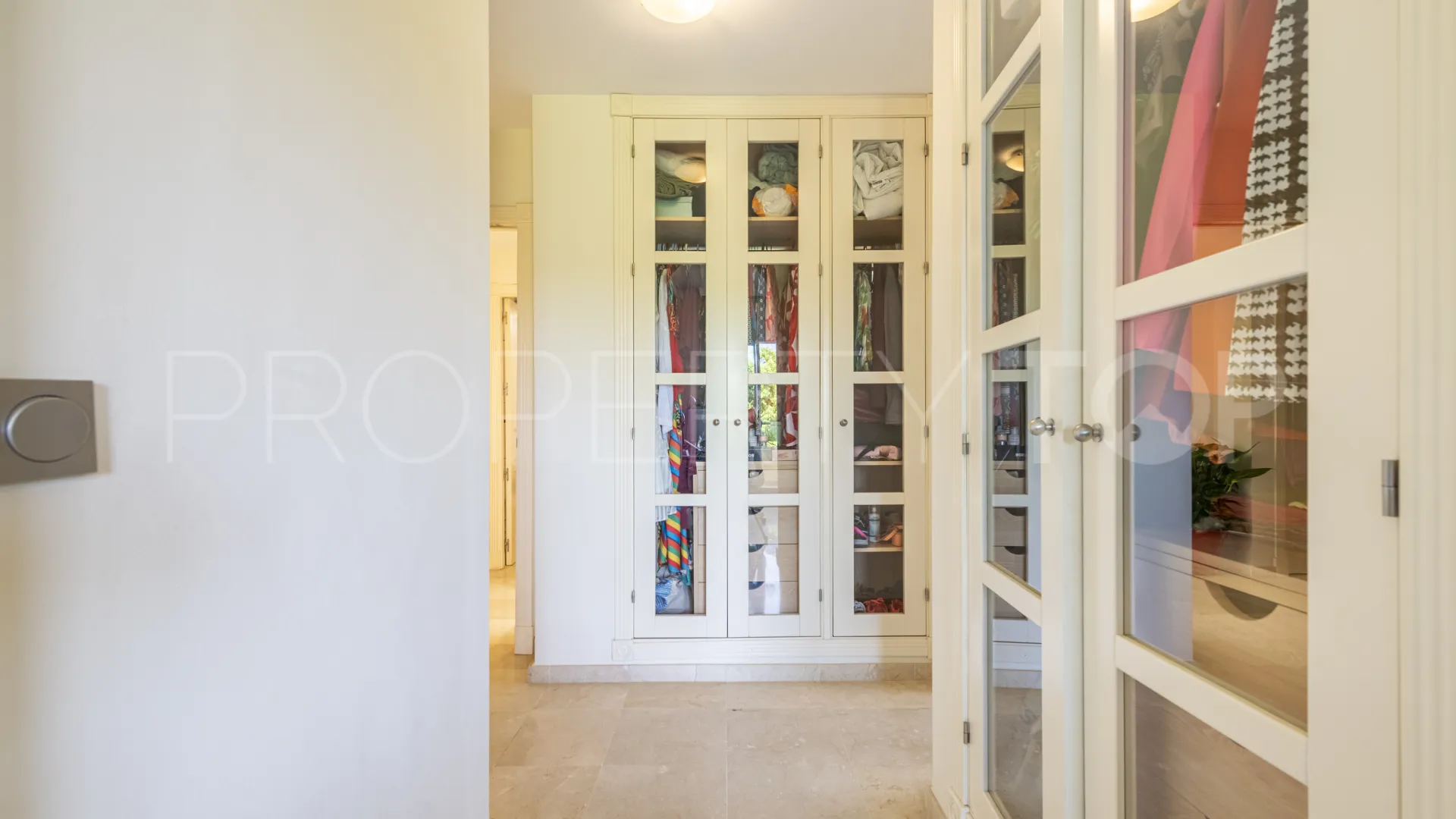 Apartamento de 3 dormitorios a la venta en San Roque Club