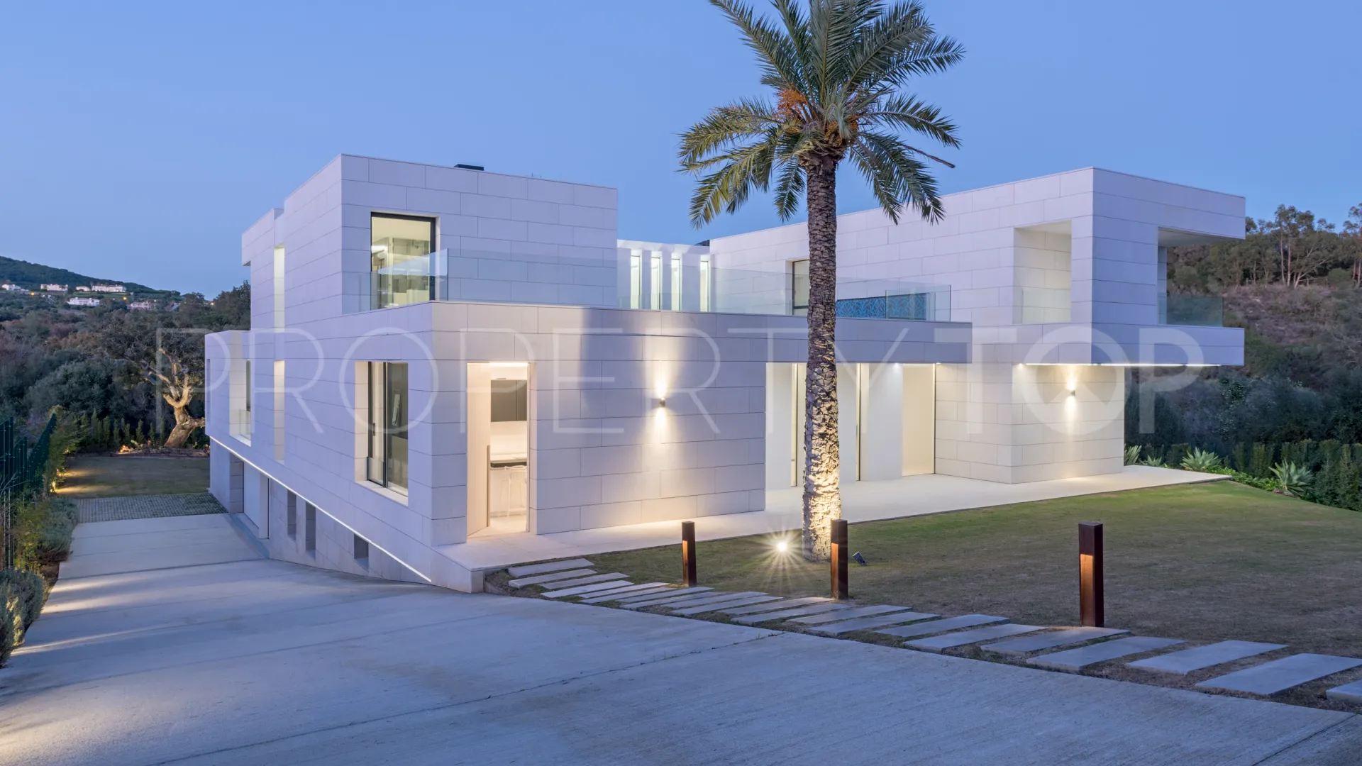 For sale villa in Sotogrande Alto