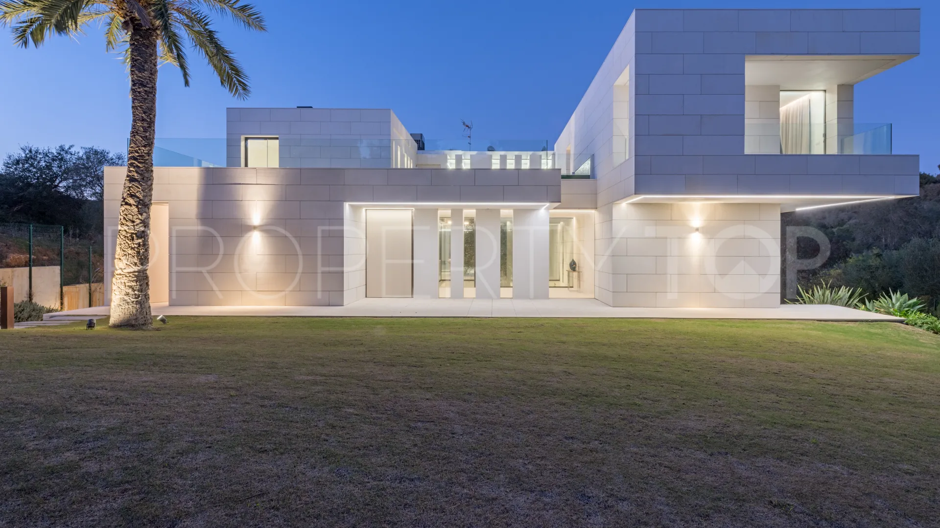 For sale villa in Sotogrande Alto
