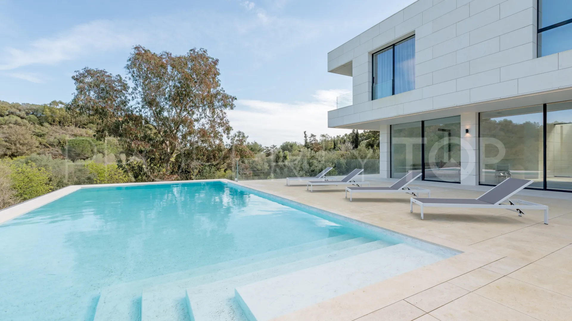 For sale villa in Sotogrande Alto