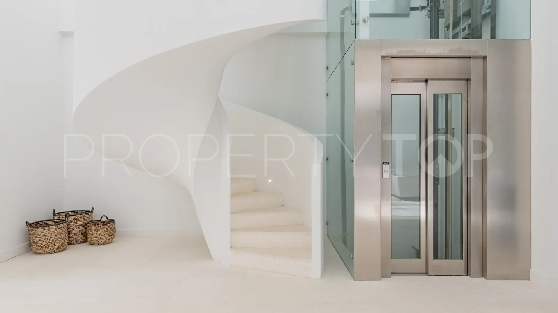 For sale villa in Sotogrande Alto