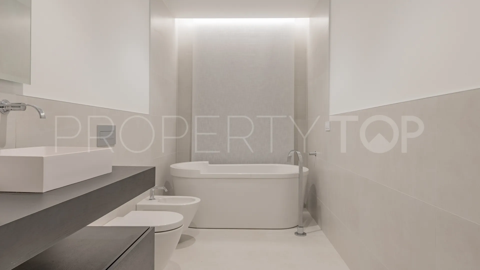For sale villa in Sotogrande Alto