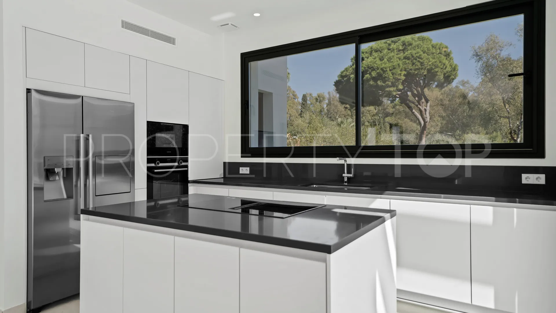 Calahonda, villa en venta