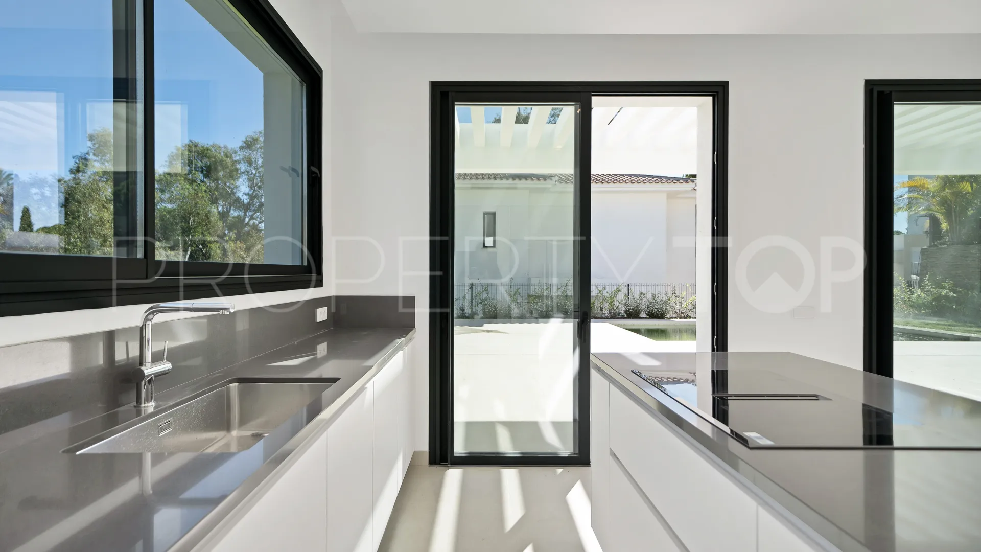 Calahonda, villa en venta