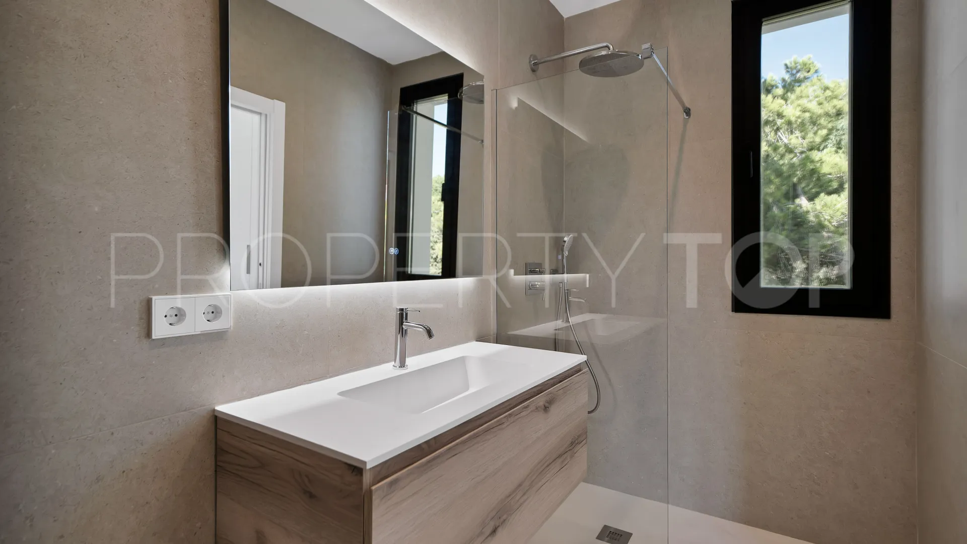 Calahonda, villa en venta
