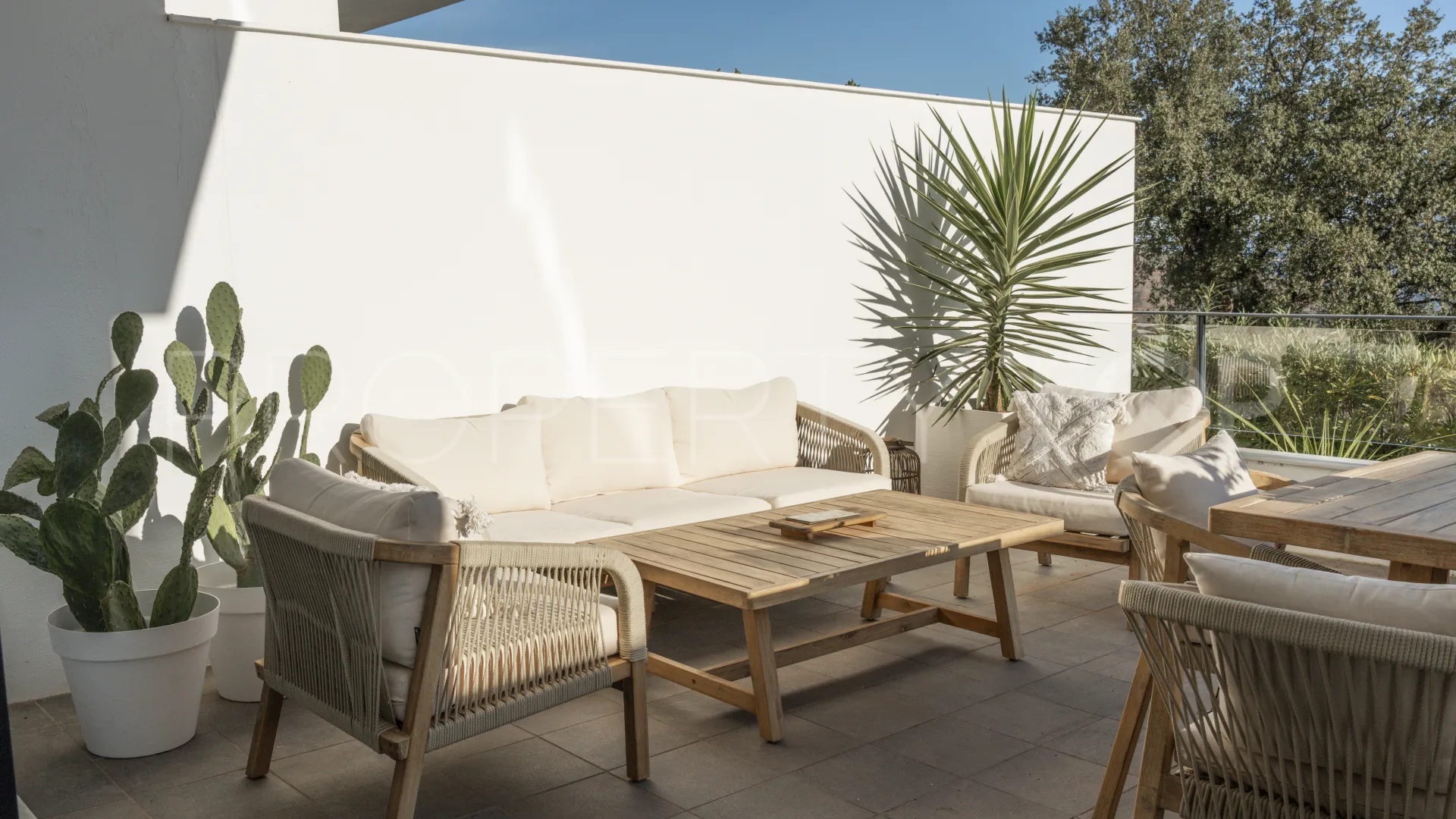 For sale town house in La Mairena with 4 bedrooms