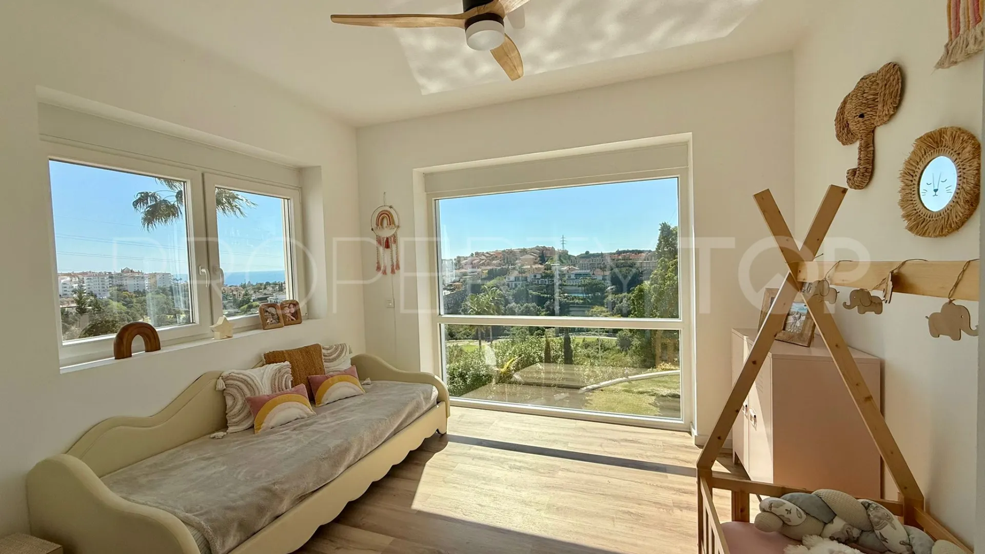 3 bedrooms Riviera del Sol chalet for sale