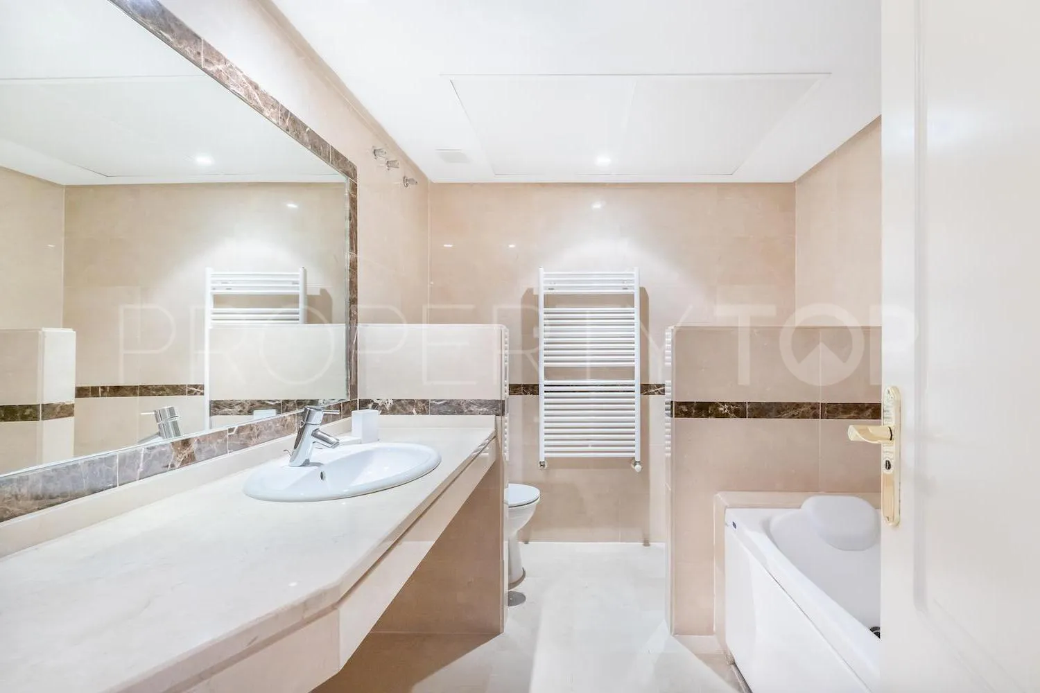 1 bedroom Atalaya de Rio Verde ground floor apartment for sale