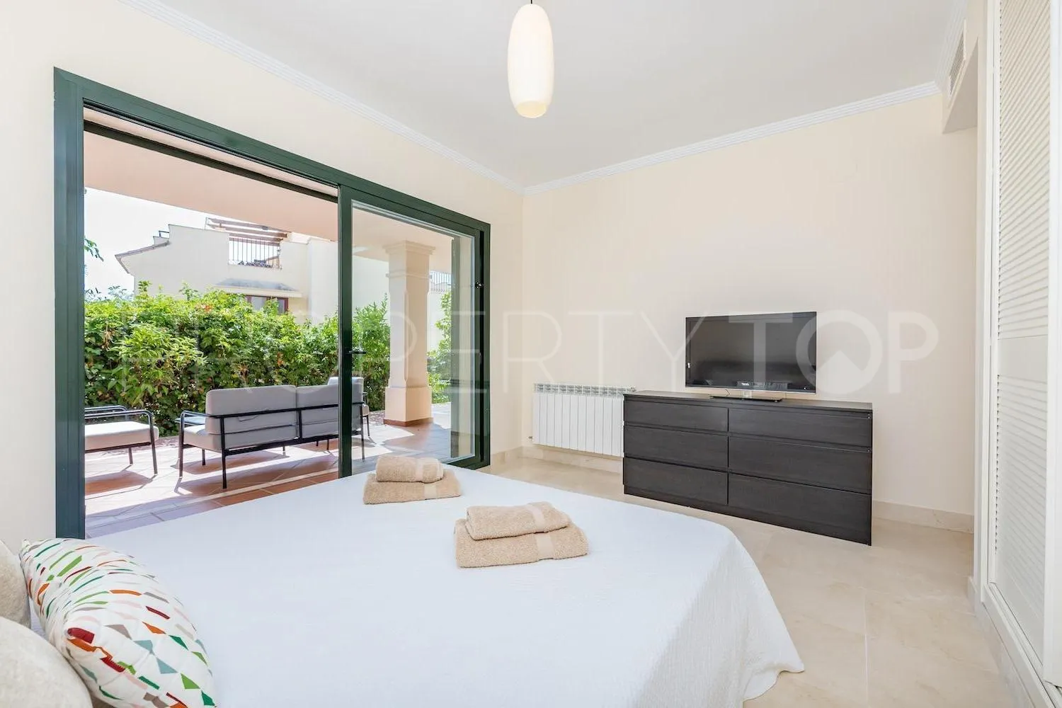 1 bedroom Atalaya de Rio Verde ground floor apartment for sale