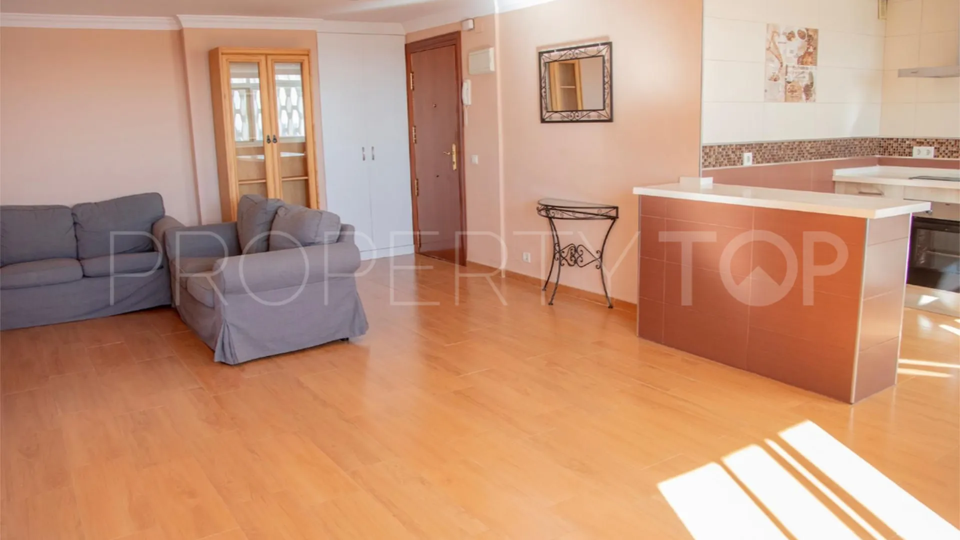 Se vende piso en San Pedro de Alcantara con 4 dormitorios