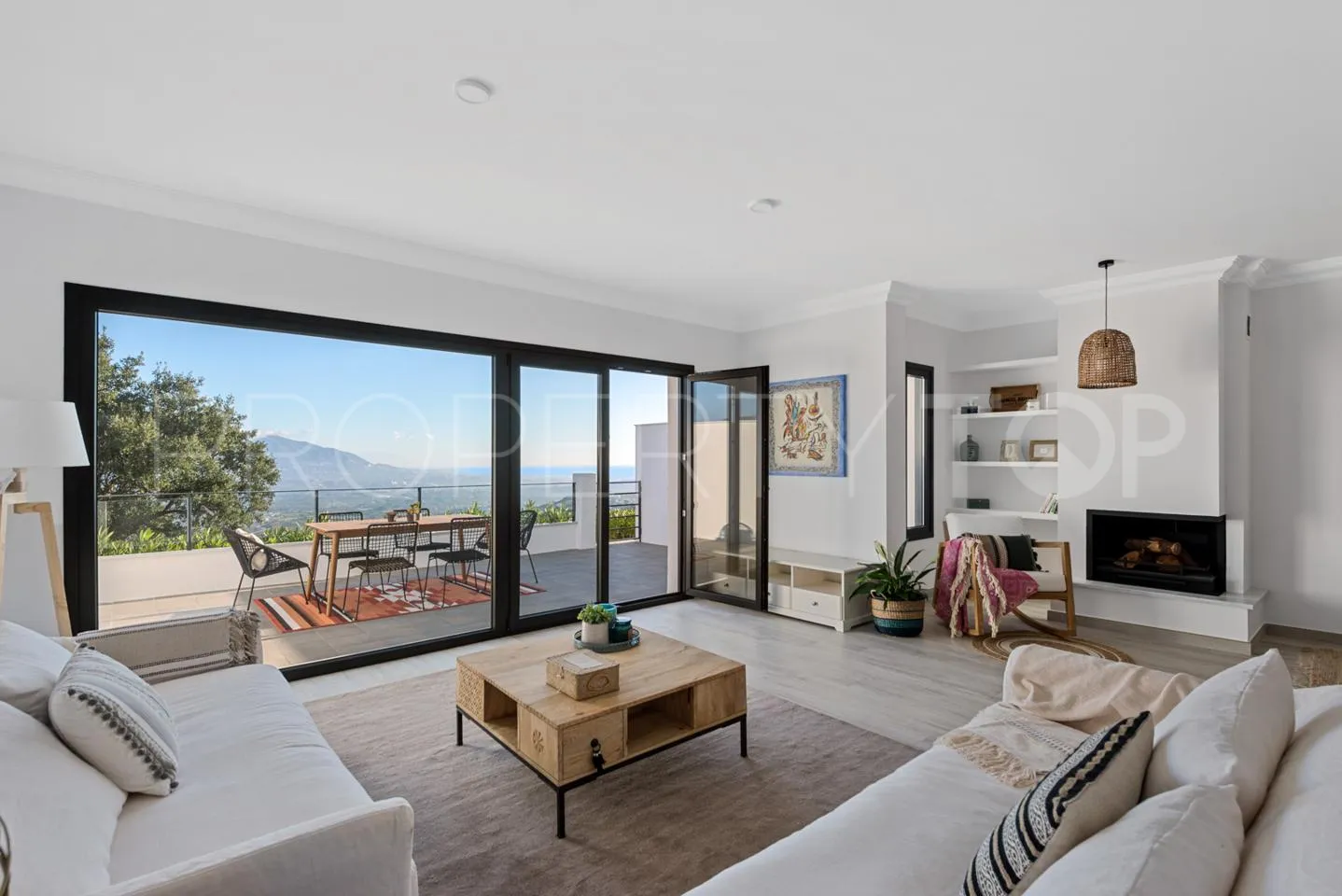 For sale town house in La Mairena