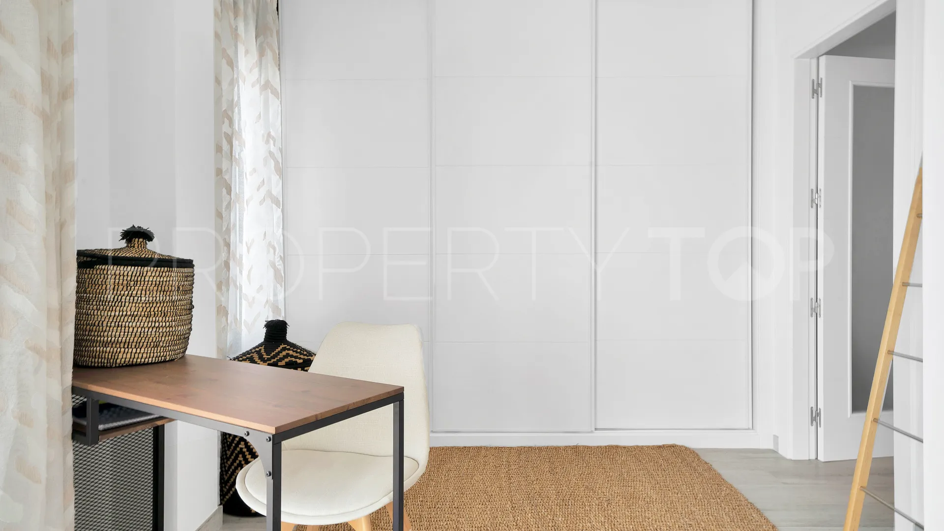 For sale town house in La Mairena