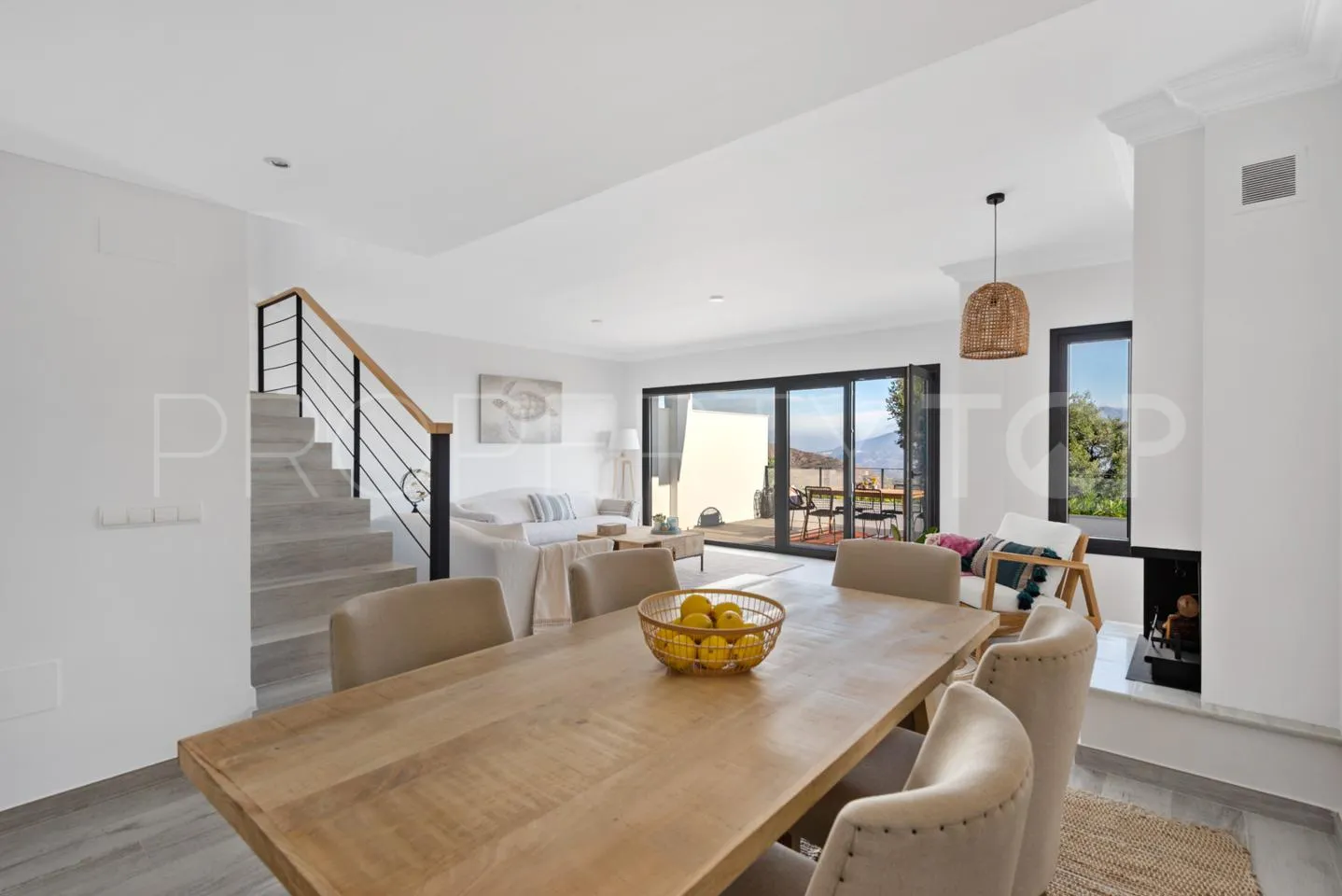 For sale town house in La Mairena