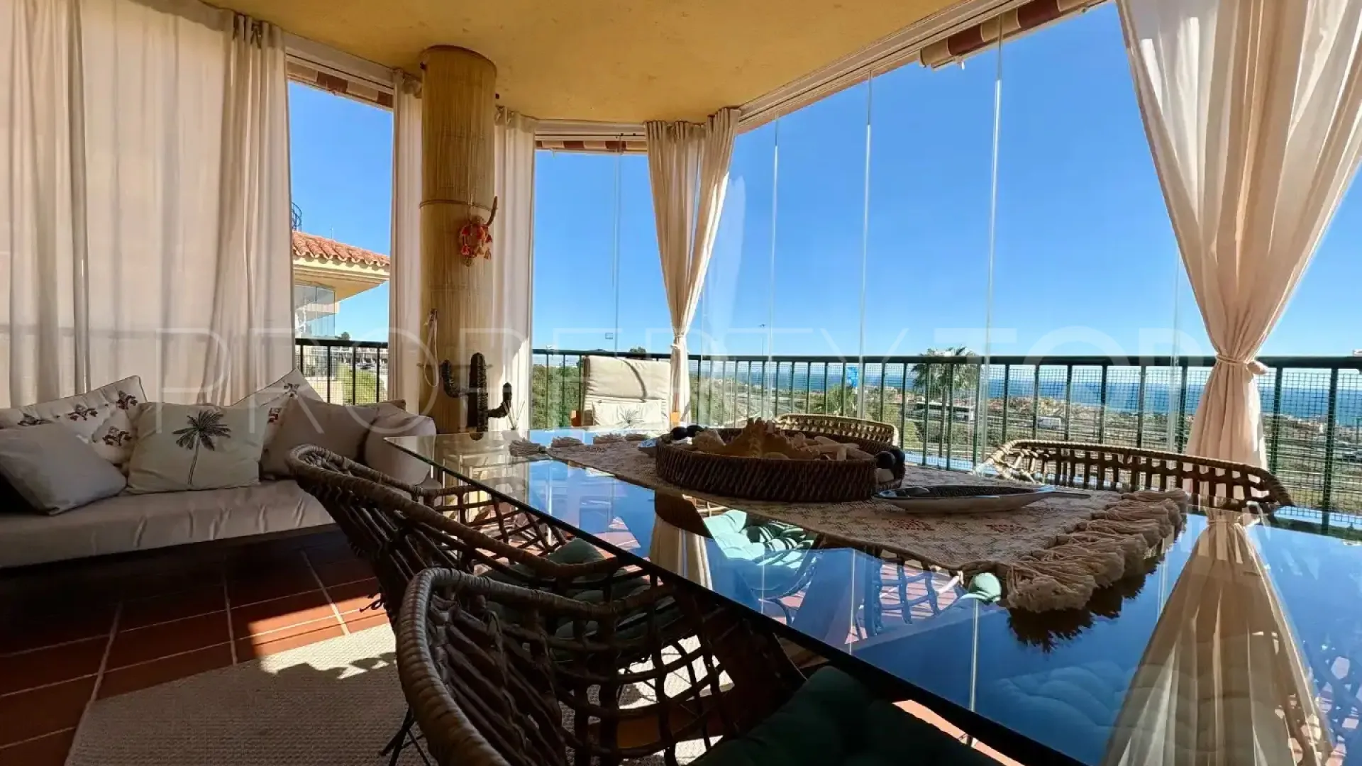 Flat with 2 bedrooms for sale in Riviera del Sol