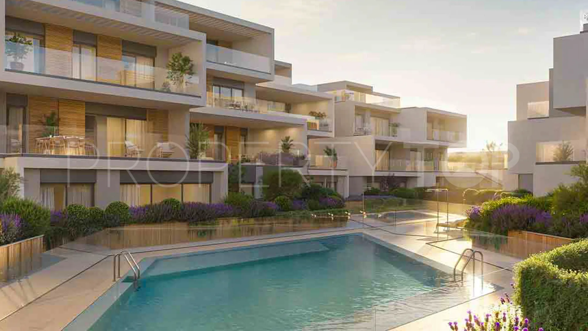For sale 4 bedrooms ground floor apartment in Nueva Andalucia