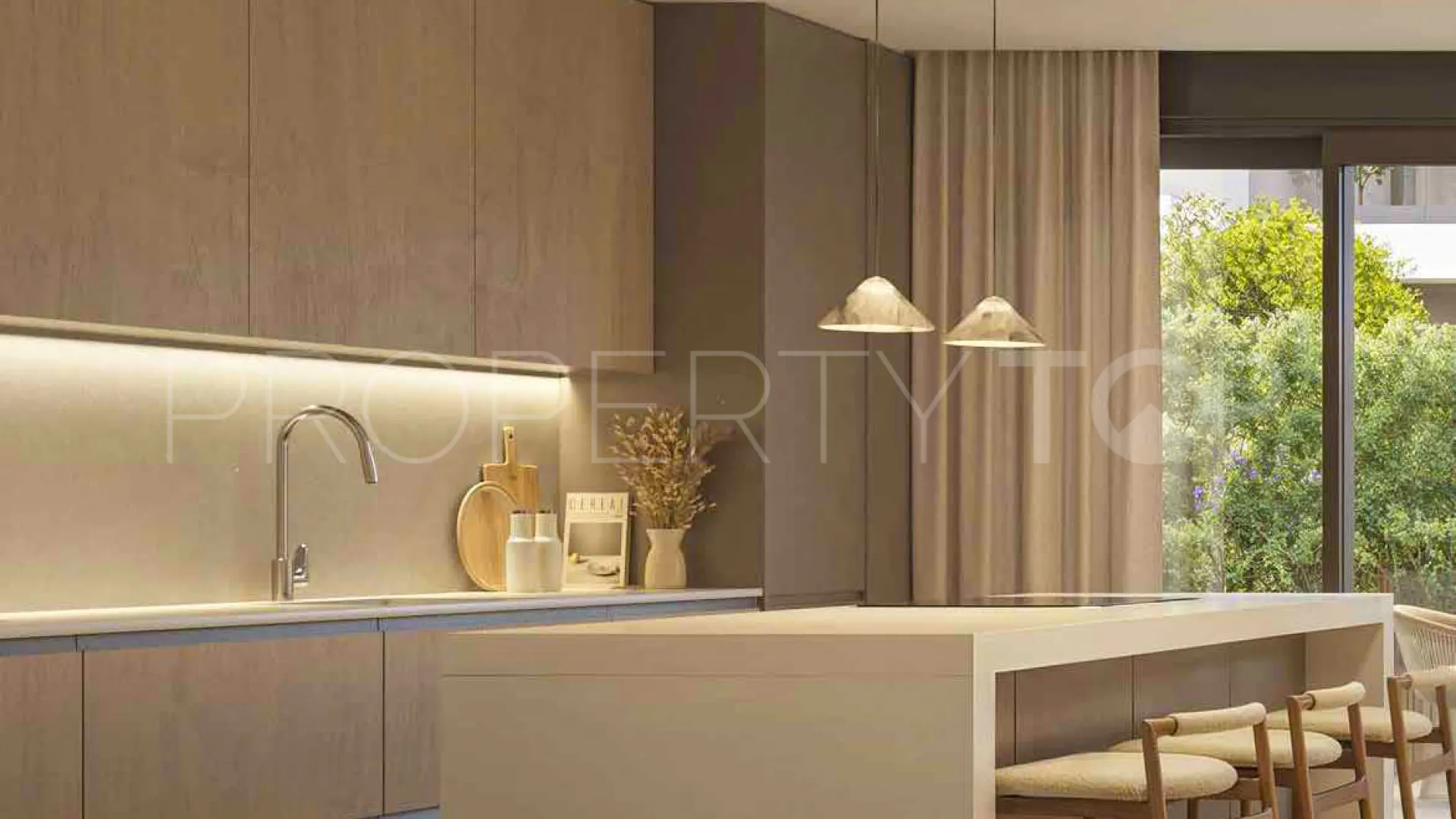 Nueva Andalucia ground floor apartment for sale