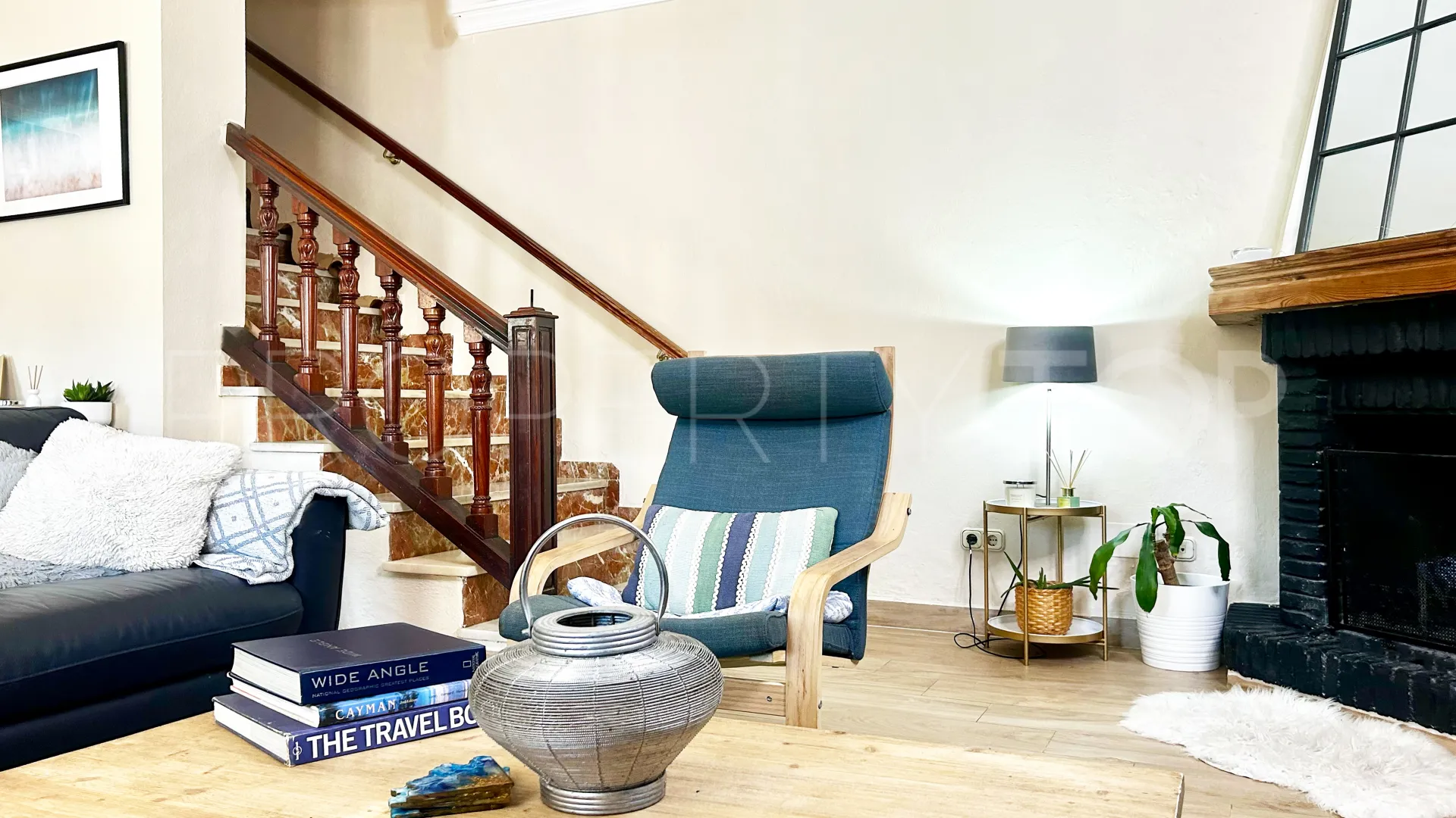 Villa with 4 bedrooms for sale in Benahavis Centro