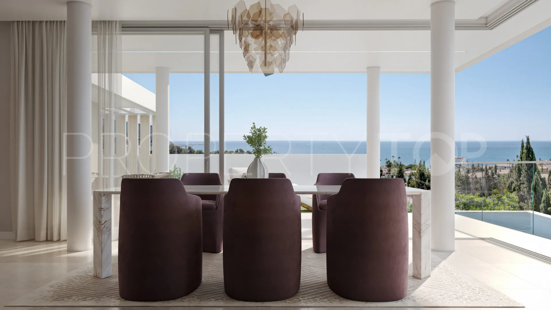For sale villa in Estepona West with 4 bedrooms