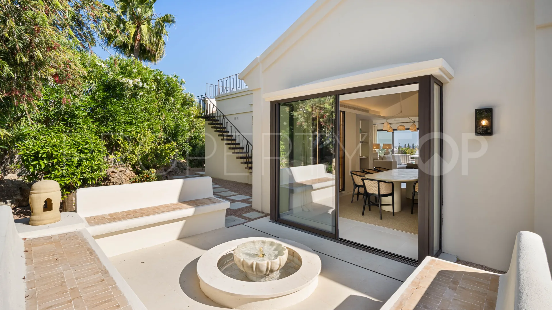 Villa en venta en Nueva Andalucia con 4 dormitorios