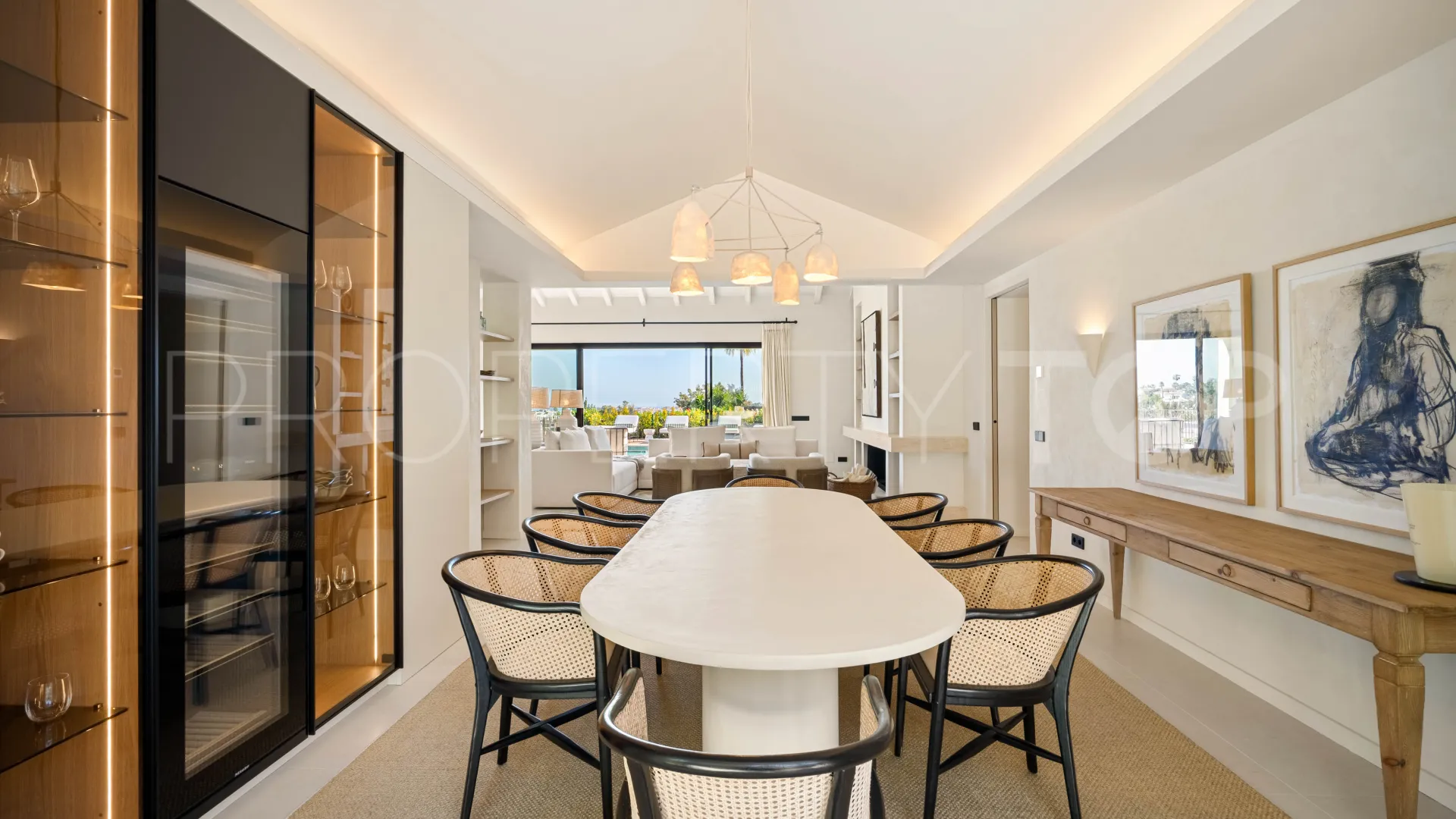 Villa en venta en Nueva Andalucia con 4 dormitorios