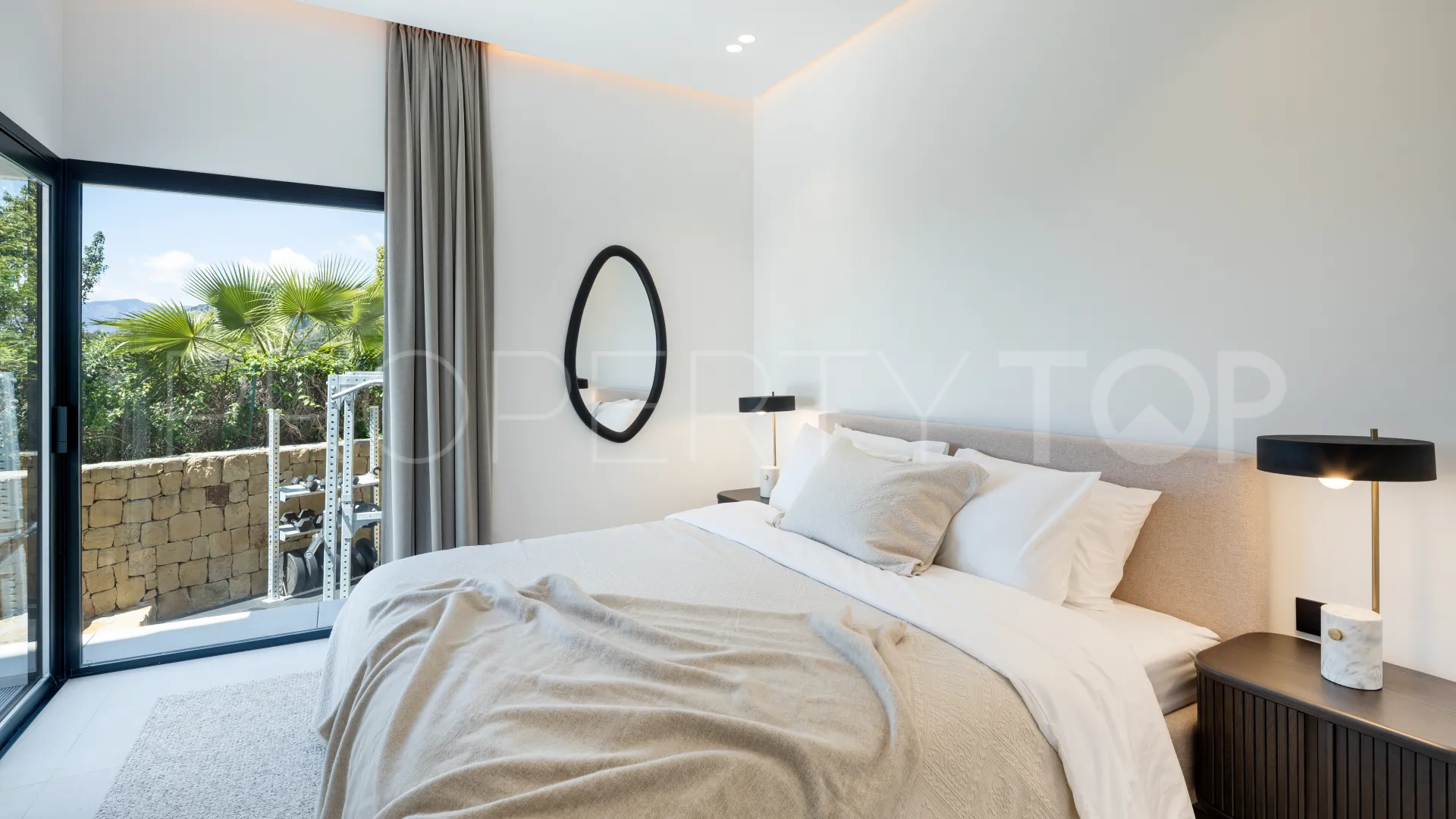 Villa en venta en Los Arqueros con 5 dormitorios