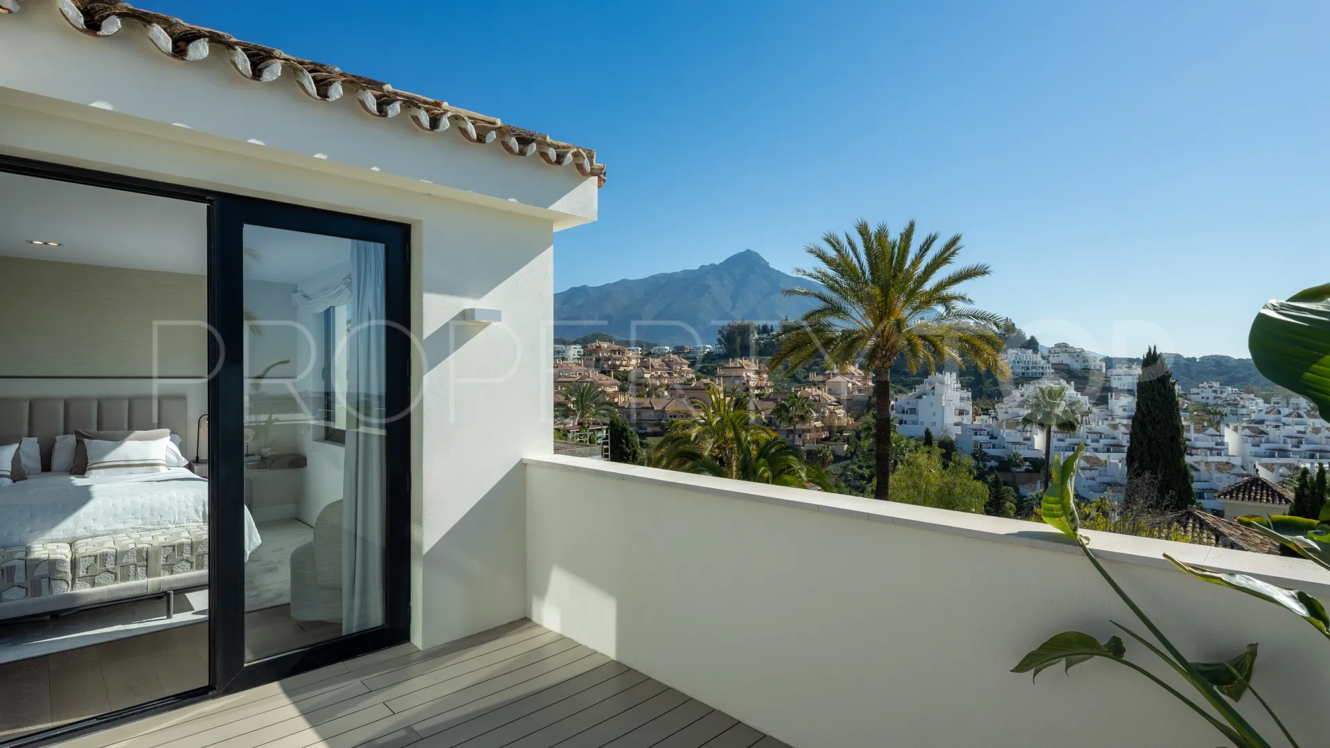 Villa en venta en Los Naranjos Hill Club de 5 dormitorios