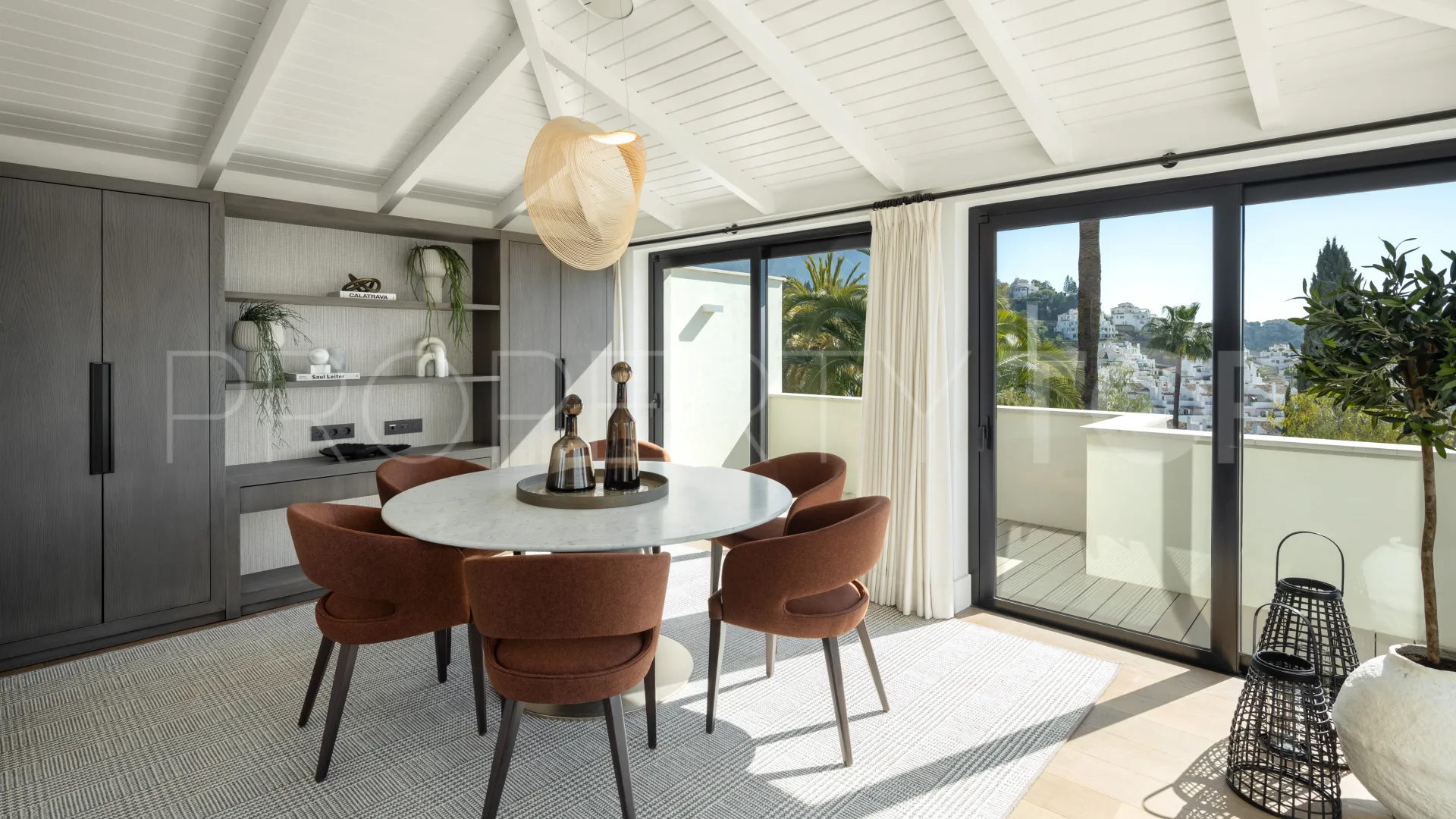 Villa en venta en Los Naranjos Hill Club de 5 dormitorios