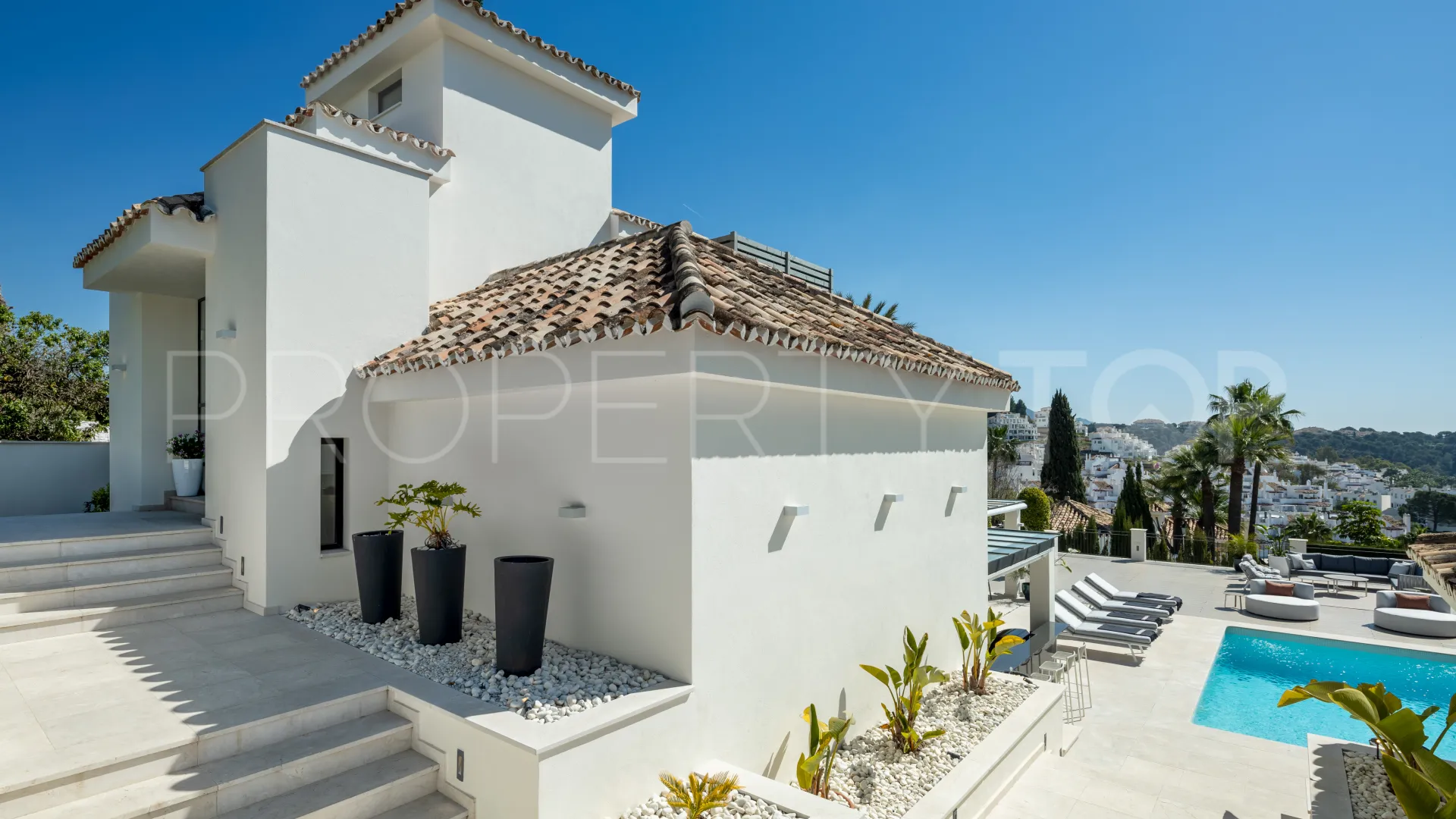 Villa en venta en Los Naranjos Hill Club de 5 dormitorios