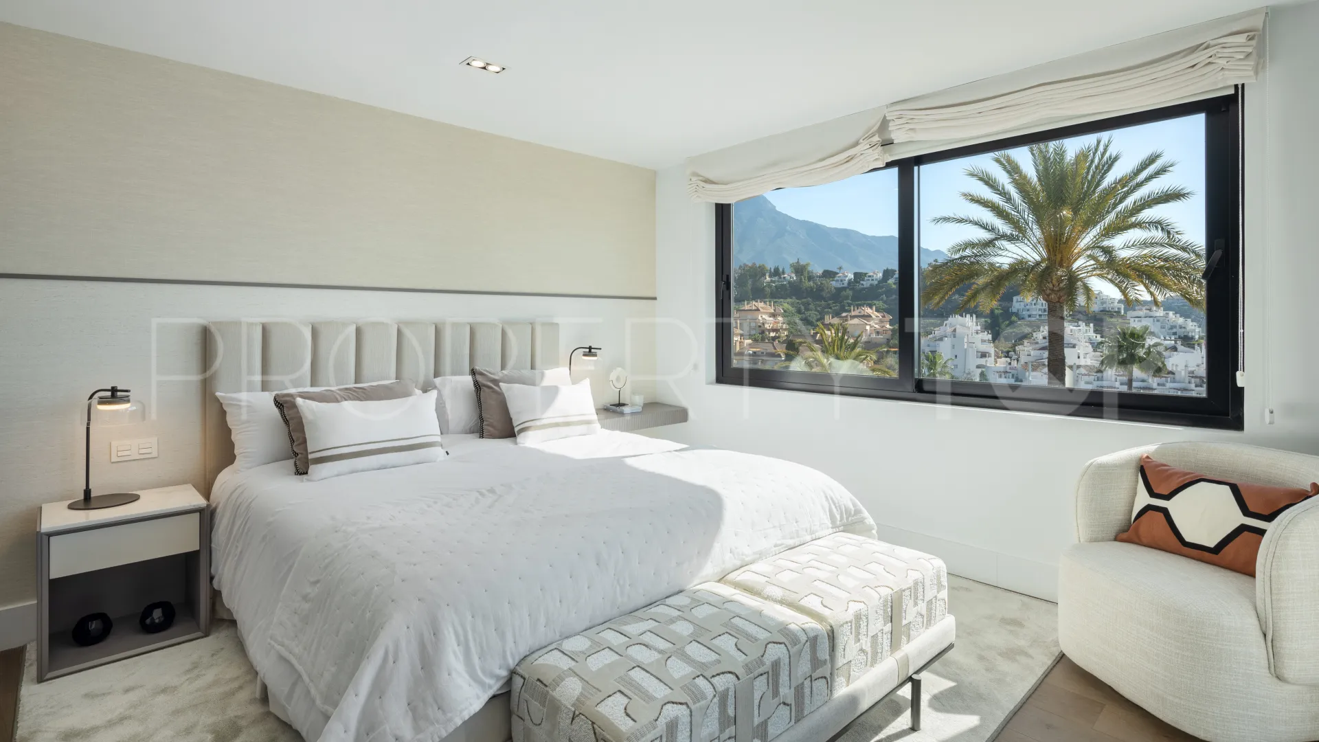Villa en venta en Los Naranjos Hill Club de 5 dormitorios