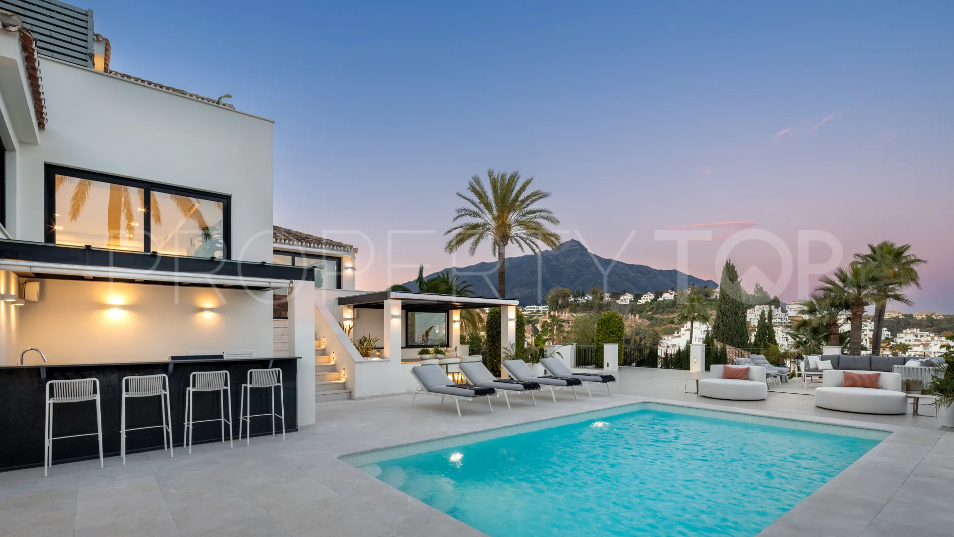 Villa en venta en Los Naranjos Hill Club de 5 dormitorios
