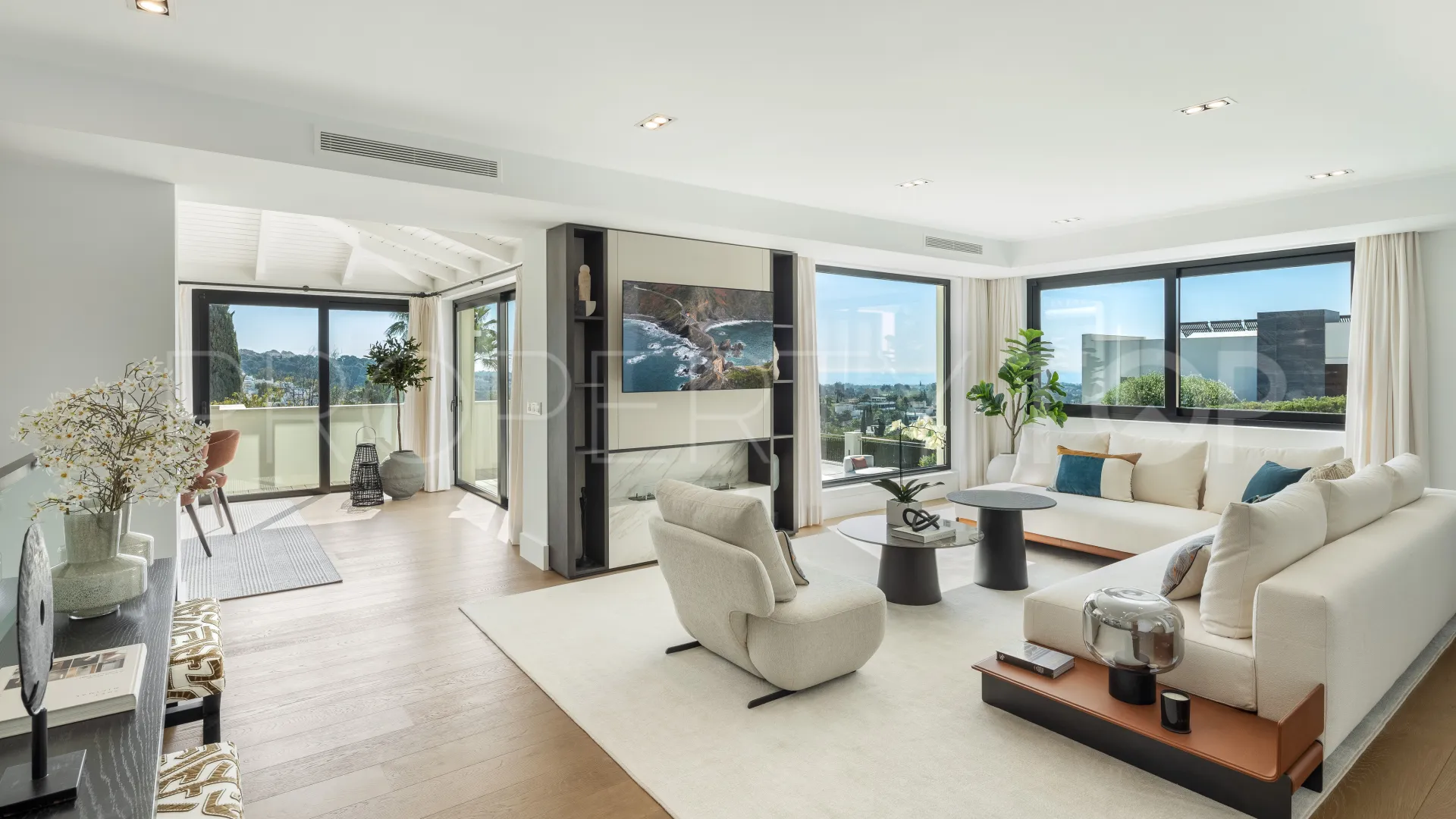 Villa en venta en Los Naranjos Hill Club de 5 dormitorios