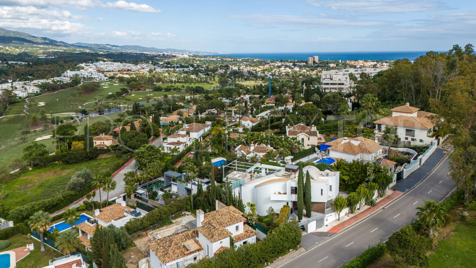 Villa a la venta en Nueva Andalucia