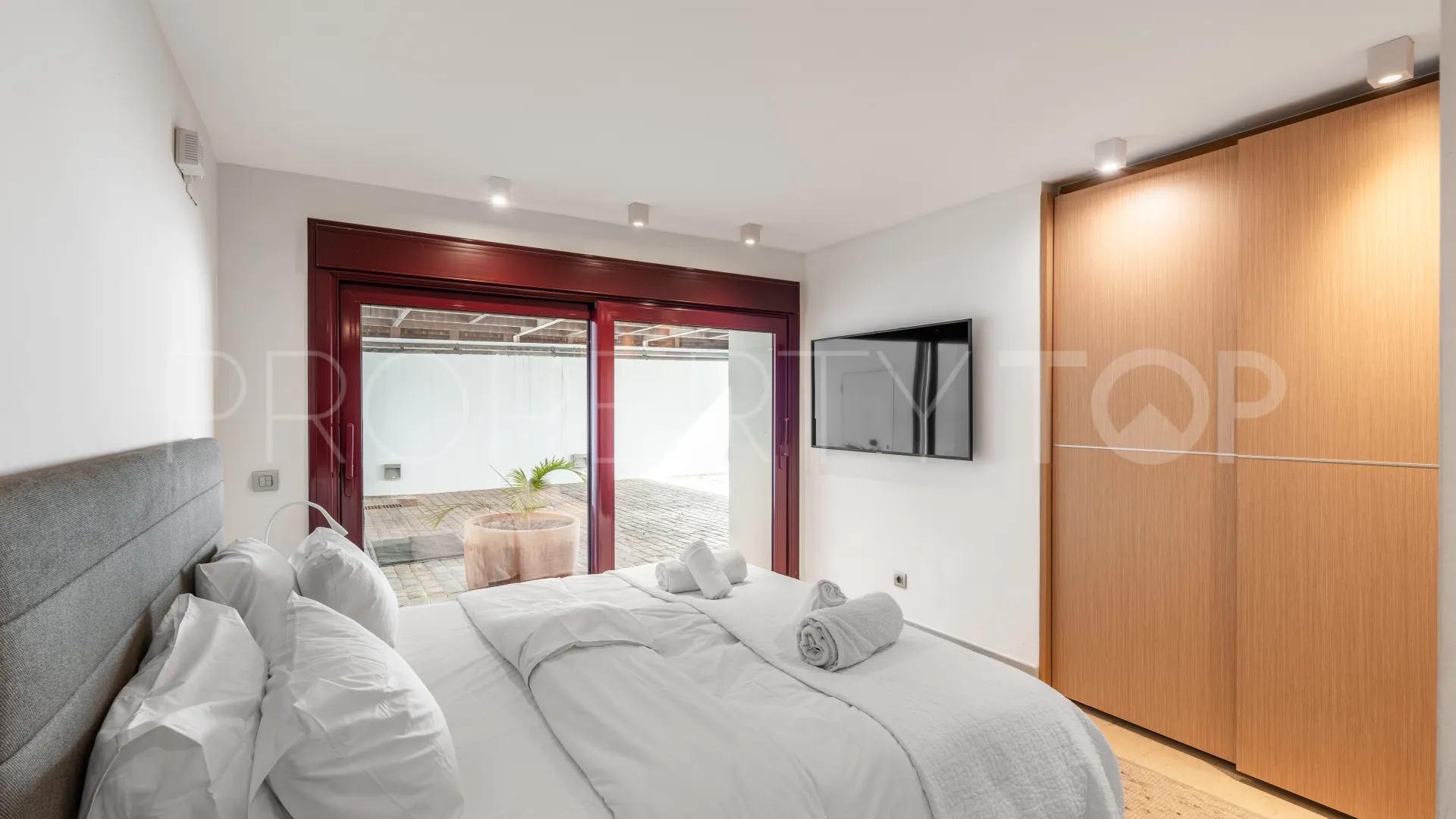 Villa a la venta en Nueva Andalucia