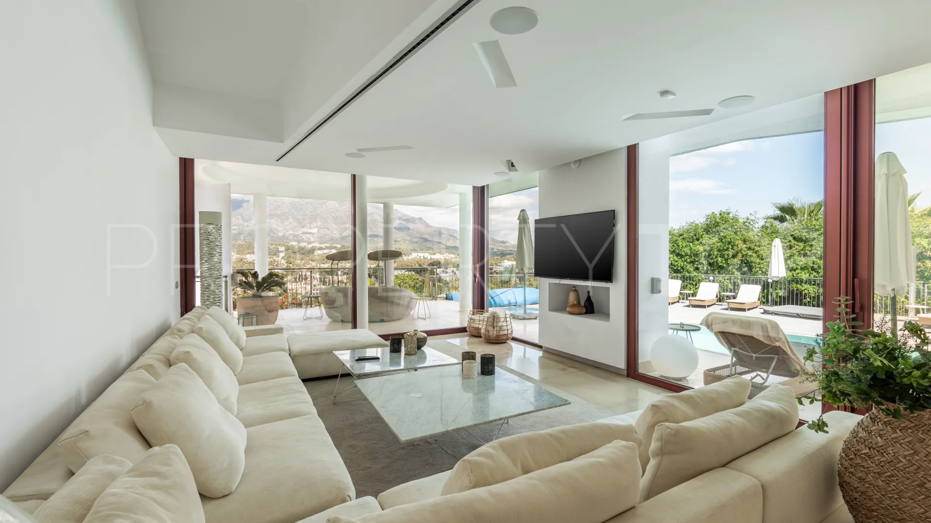 Villa a la venta en Nueva Andalucia