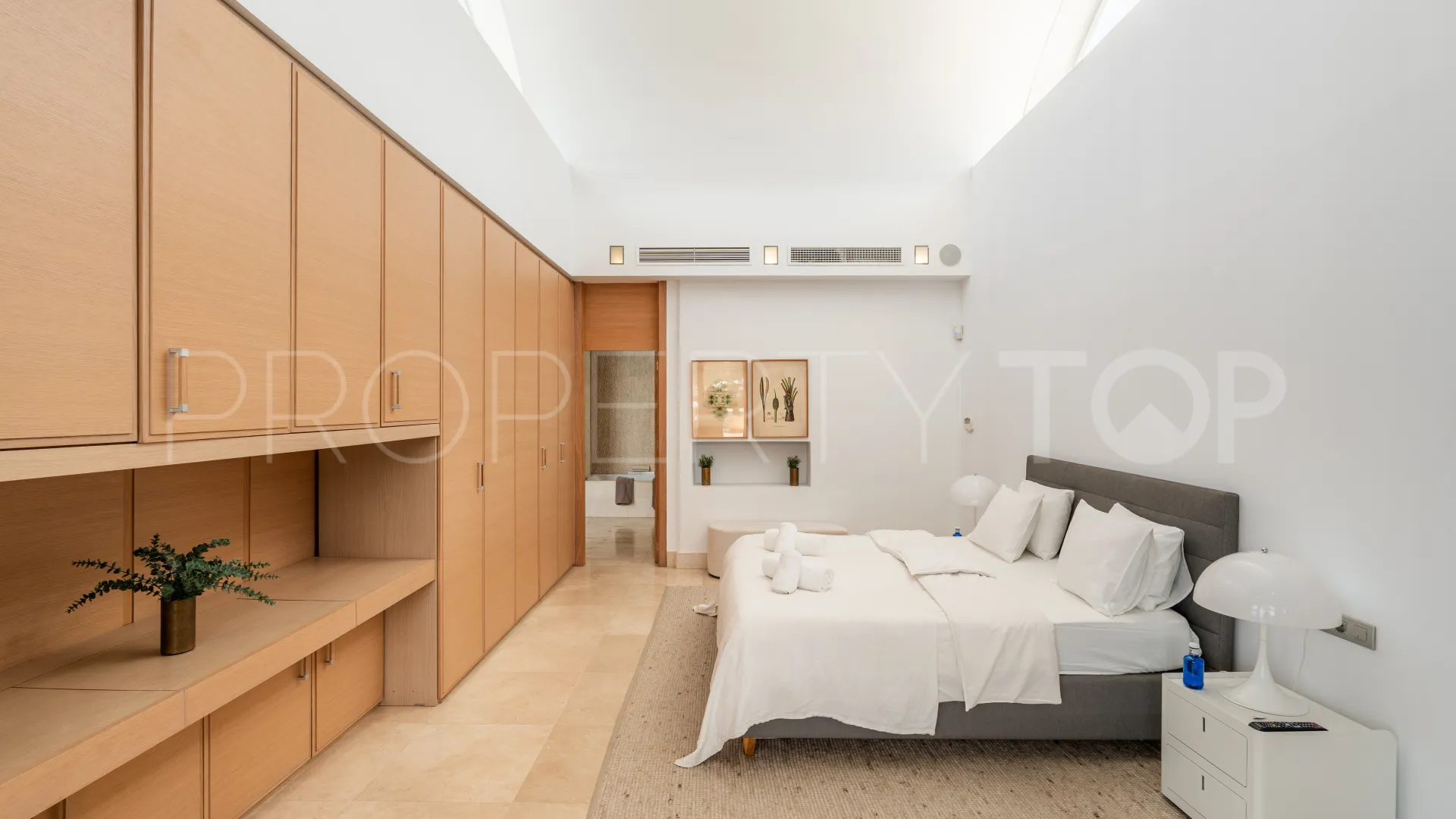 Villa a la venta en Nueva Andalucia