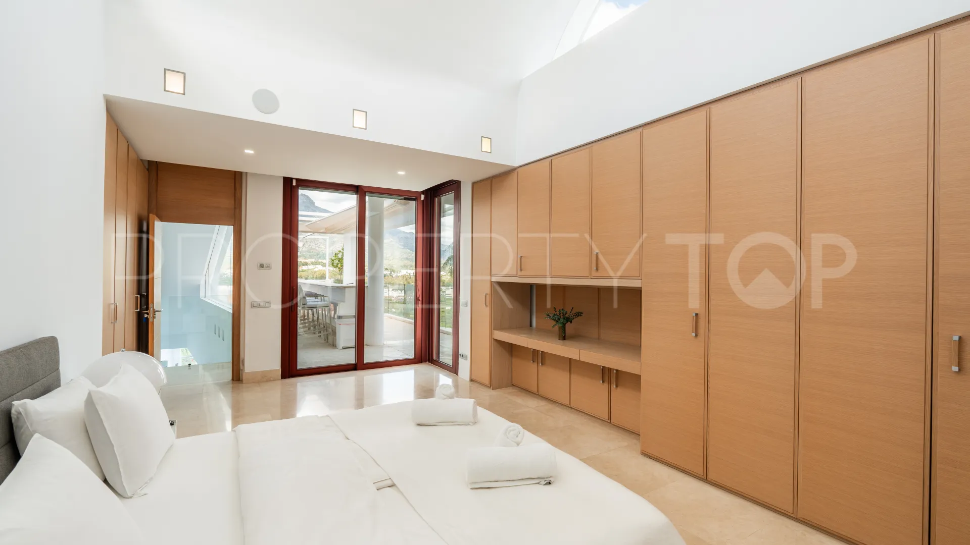 Villa a la venta en Nueva Andalucia
