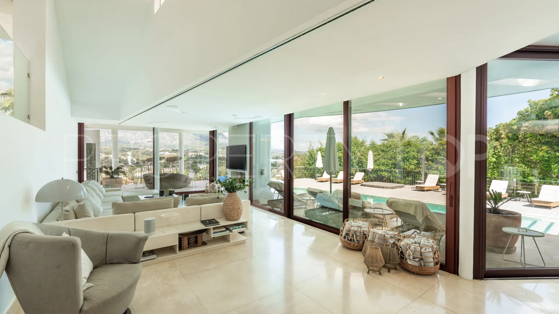 Villa a la venta en Nueva Andalucia