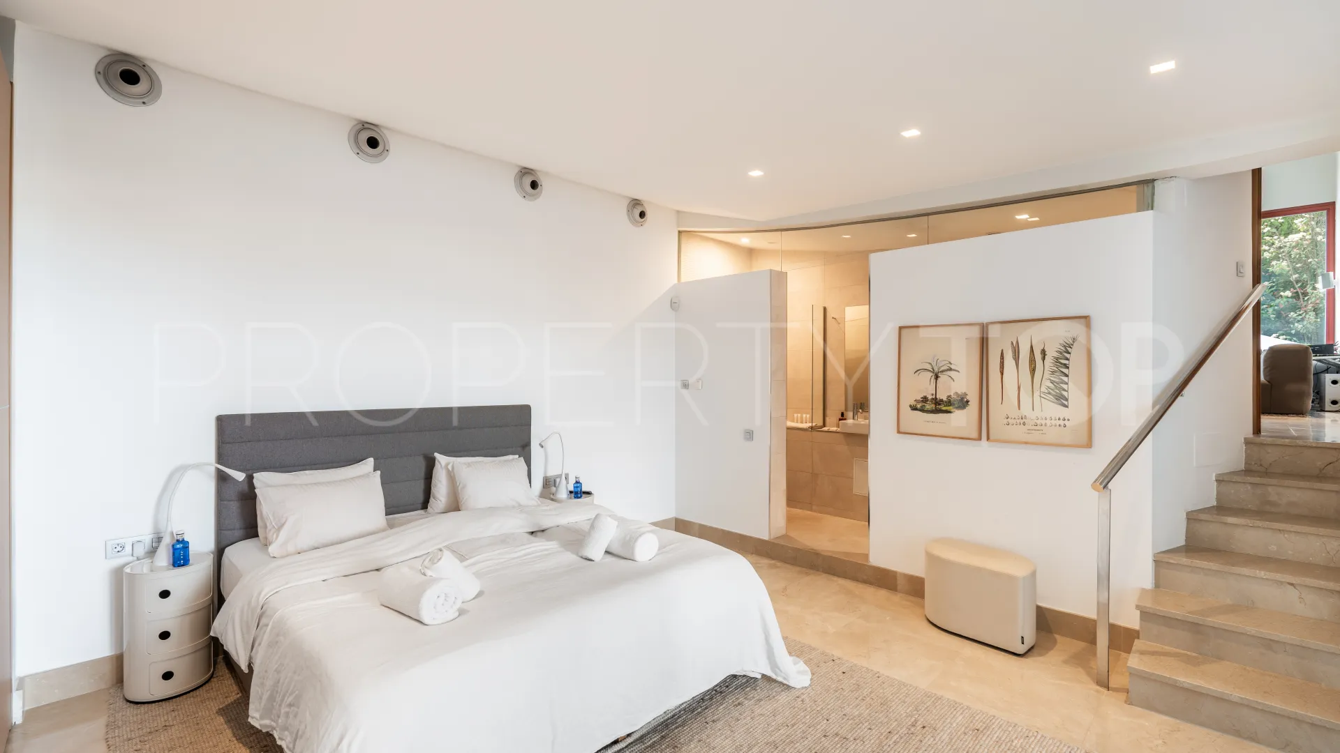 Villa a la venta en Nueva Andalucia