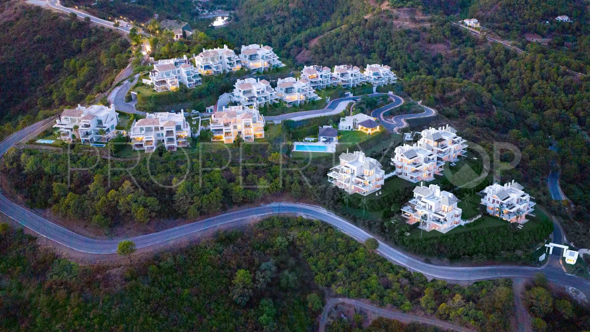 For sale penthouse in Marbella Club Hills