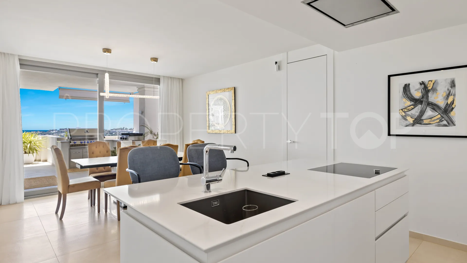 Buy Nueva Andalucia apartment with 7 bedrooms